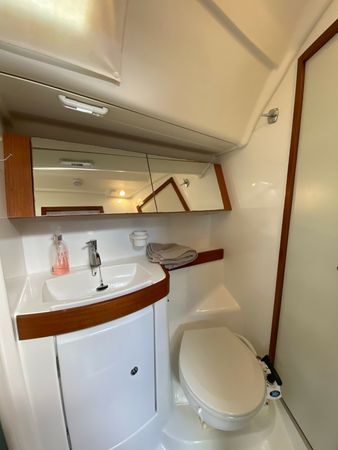 Beneteau Oceanis 43 | Leva
