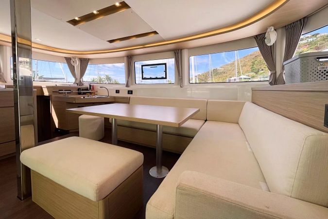 Lagoon 46 | Ocean Blue