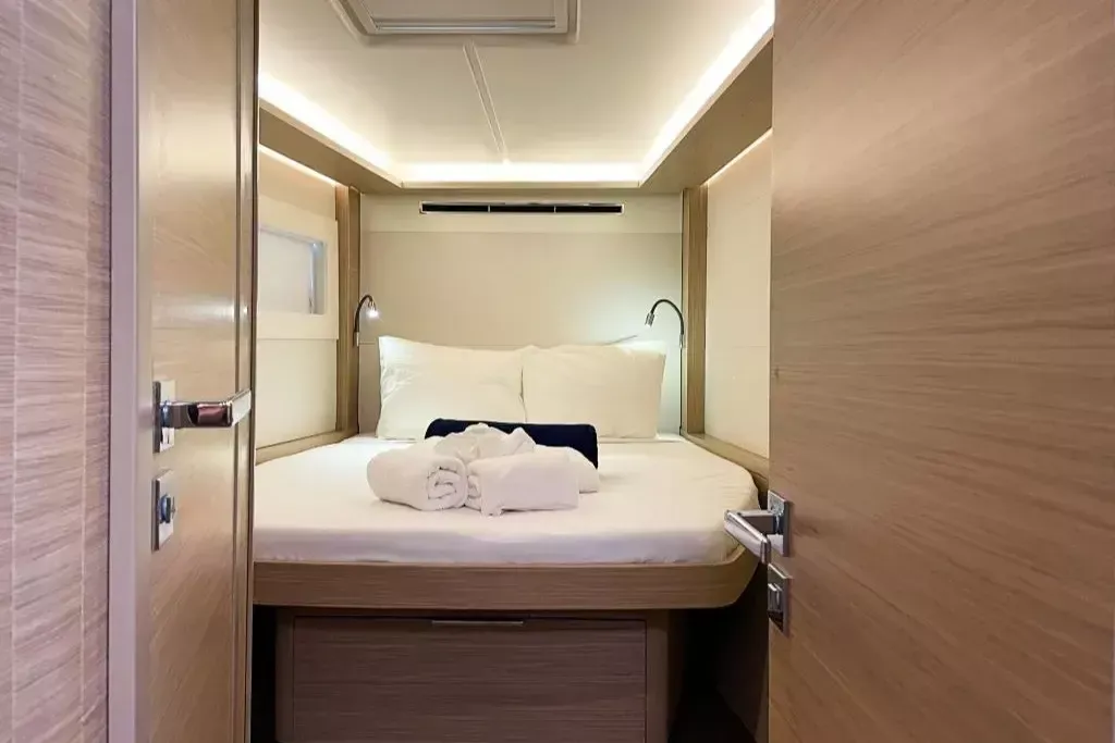 Lagoon 46 | Ocean Blue