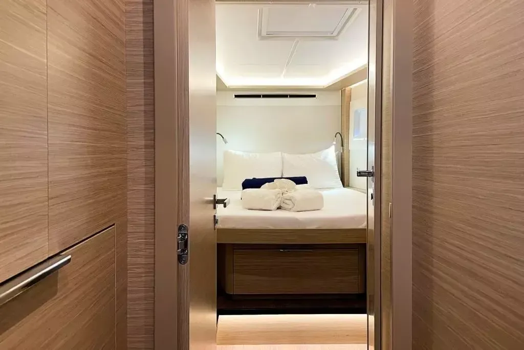 Lagoon 46 | Ocean Blue