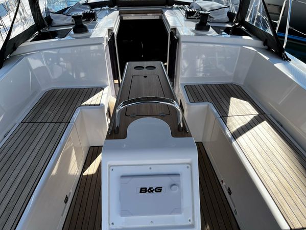 Bavaria C38 | Black Pearl