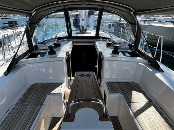 Bavaria C38 | Black Pearl
