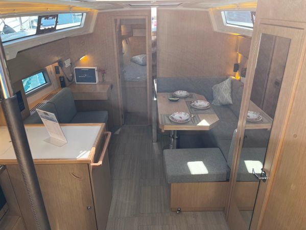 Bavaria C38 | Black Pearl