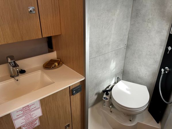 Bavaria C38 | Black Pearl