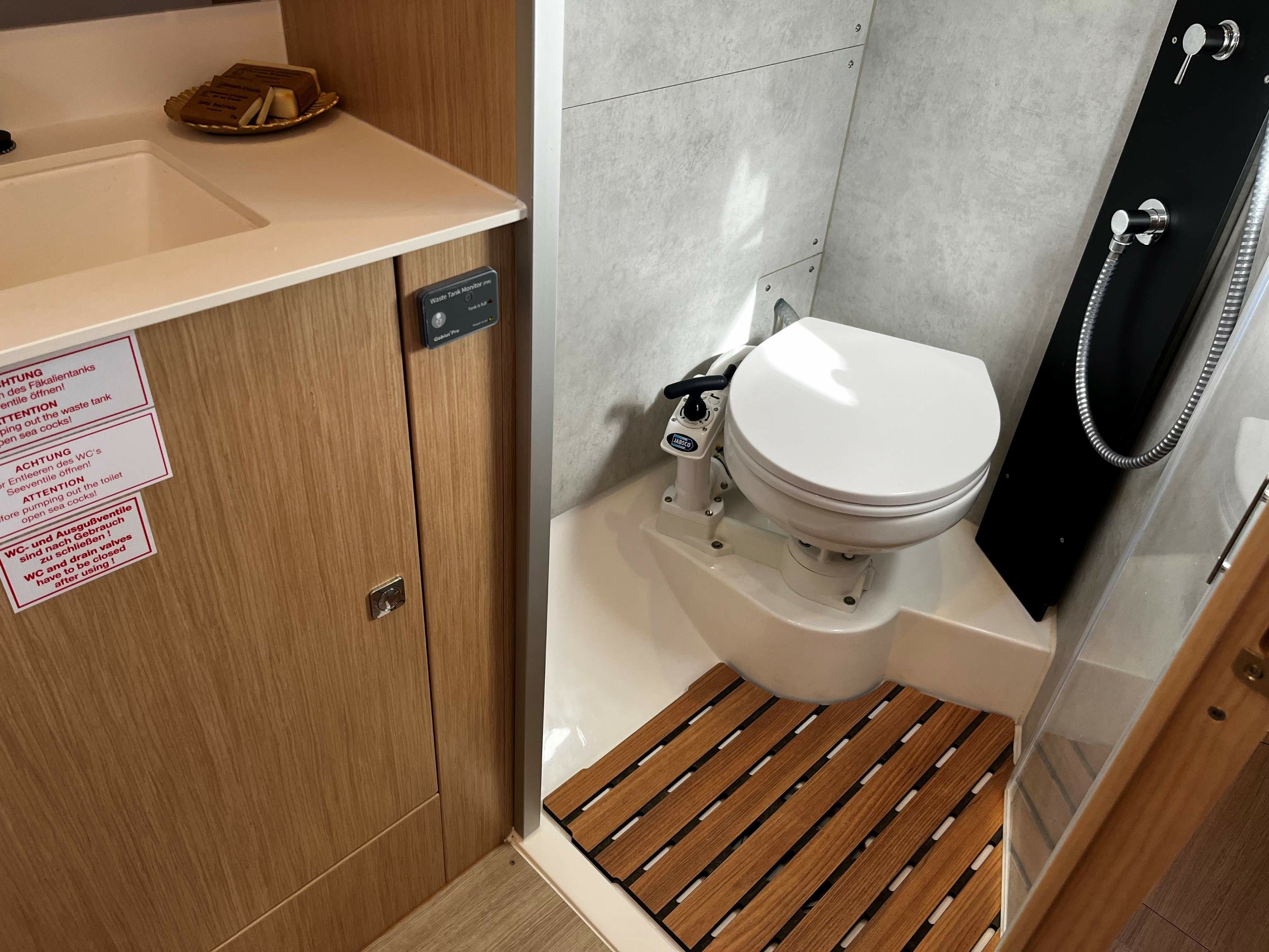 Bavaria C38 | Black Pearl