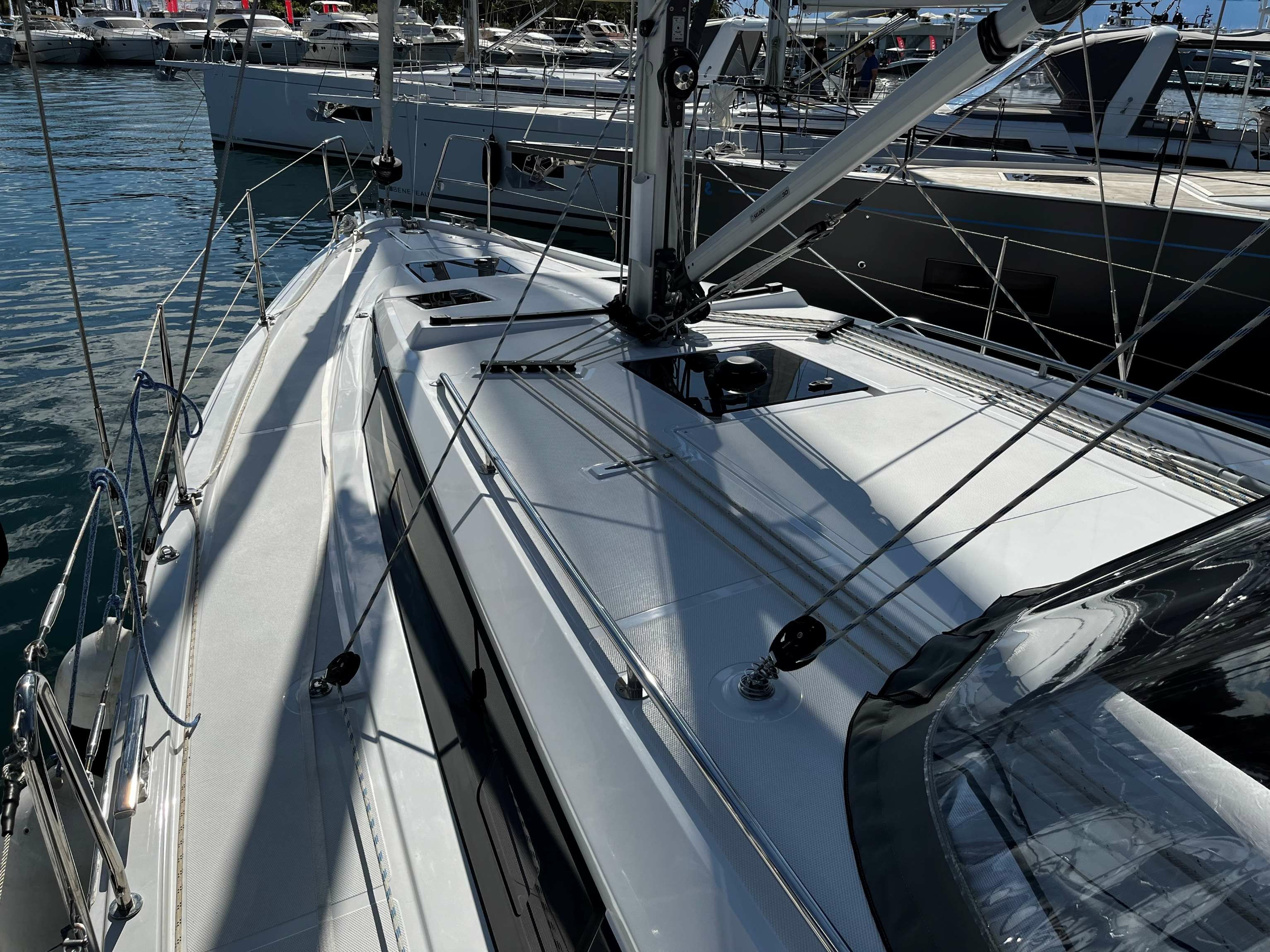 Bavaria C38 | Black Pearl
