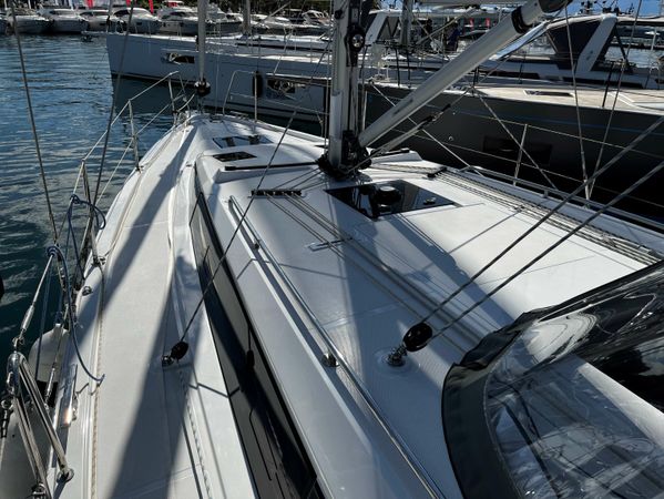 Bavaria C38 | Black Pearl