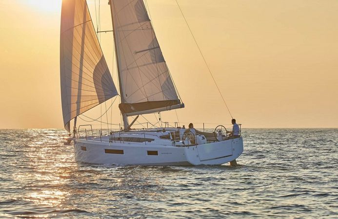 Jeanneau Sun Odyssey 410 | Sunrise