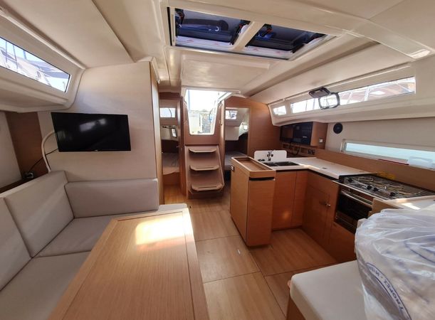 Jeanneau Sun Odyssey 410 | Sunrise