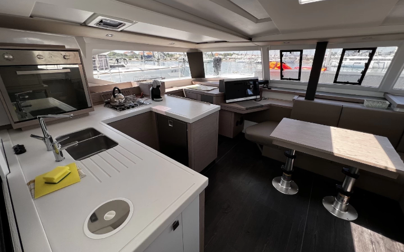 Fountaine Pajot Astrea 42 | Ibiza