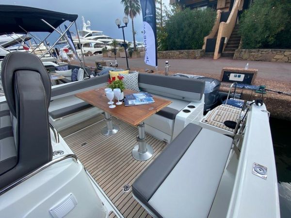 Jeanneau Cap Camarat 9.0 CC | Doudou