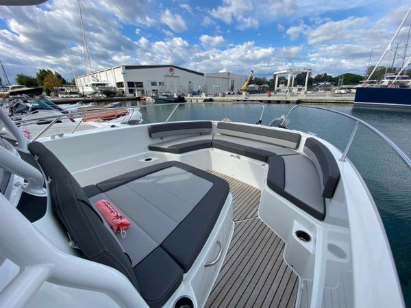 Jeanneau Cap Camarat 9.0 CC | Doudou