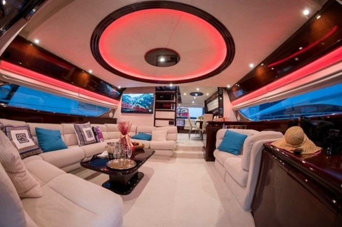 Ferretti 72 | Hasard
