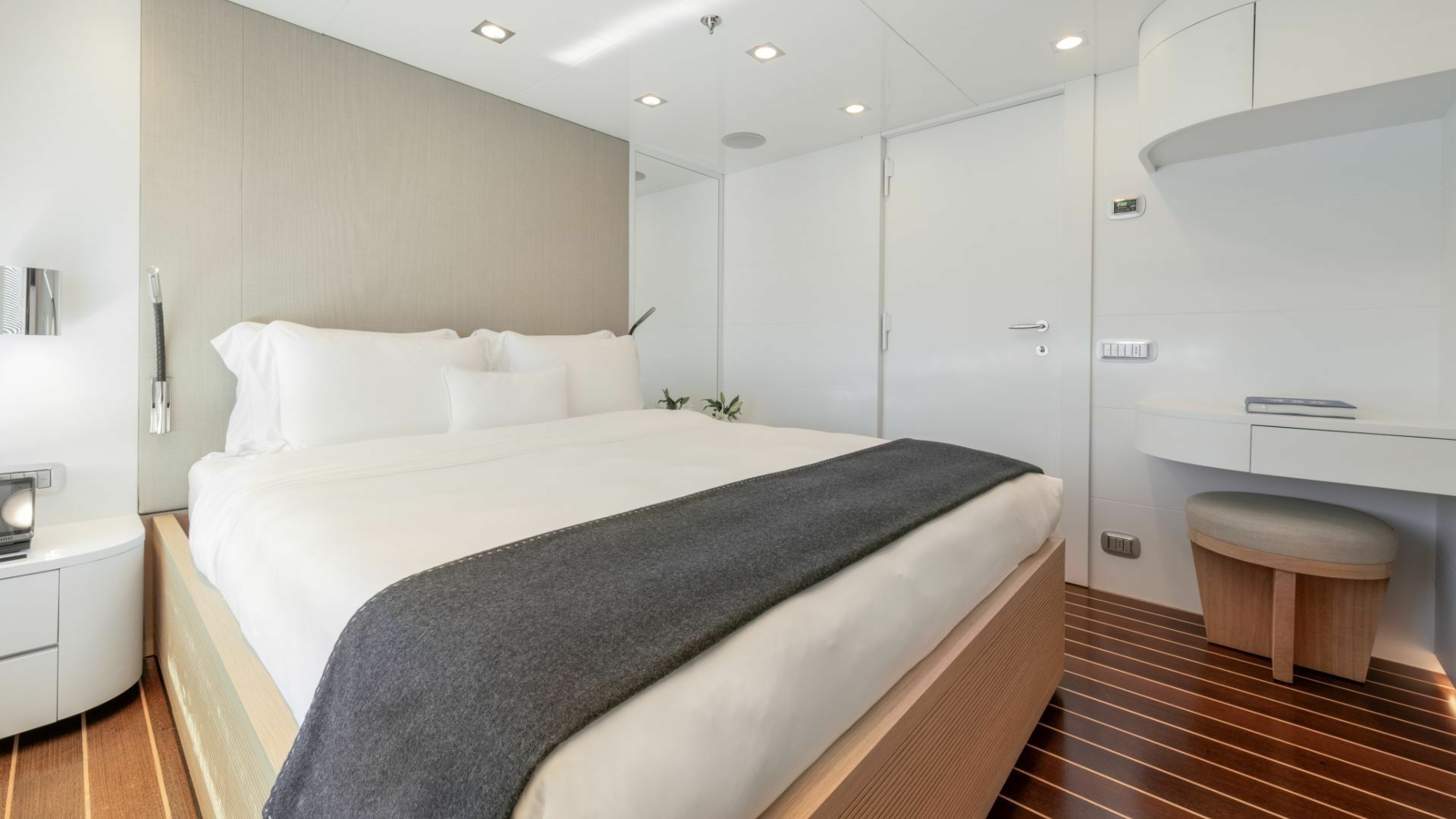 Custom Built 164 | Zia