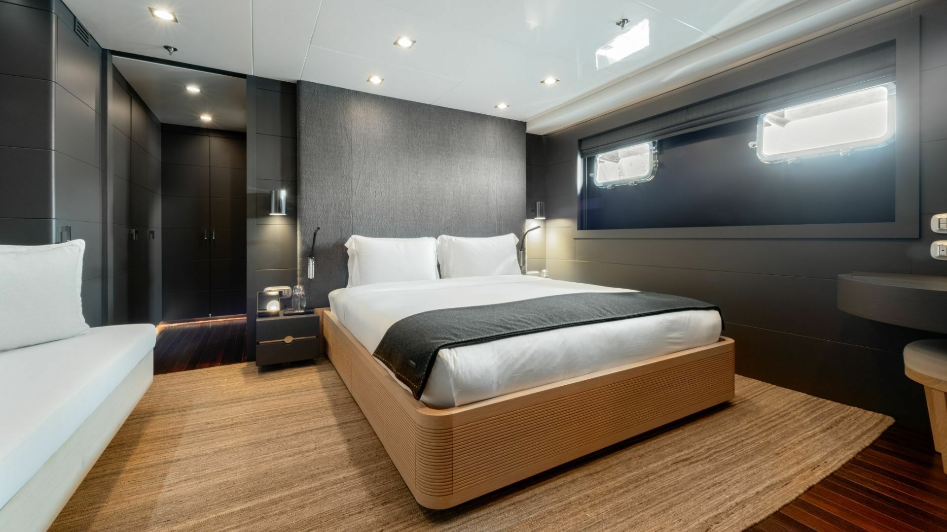 Custom Built 164 | Zia