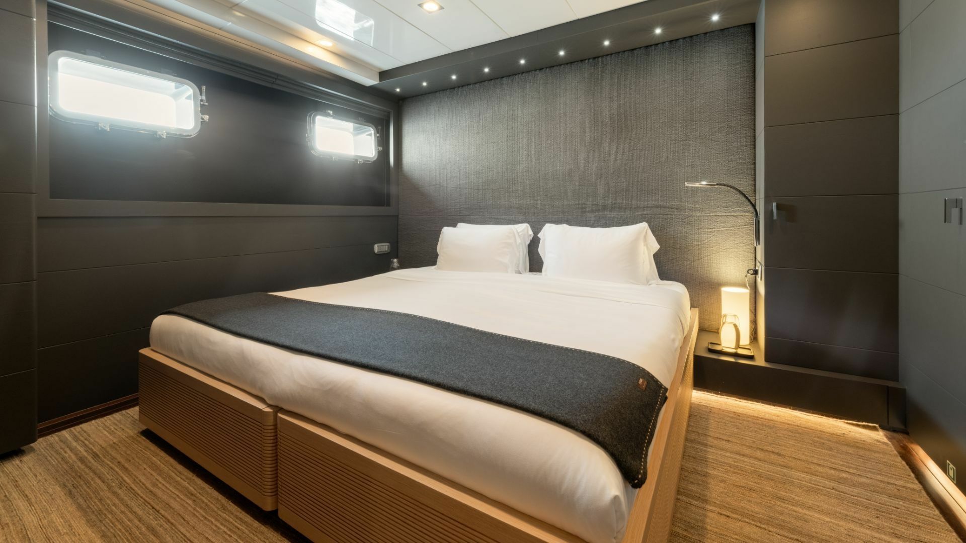 Custom Built 164 | Zia