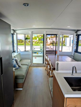 Bali 4.6 | Star Voyager