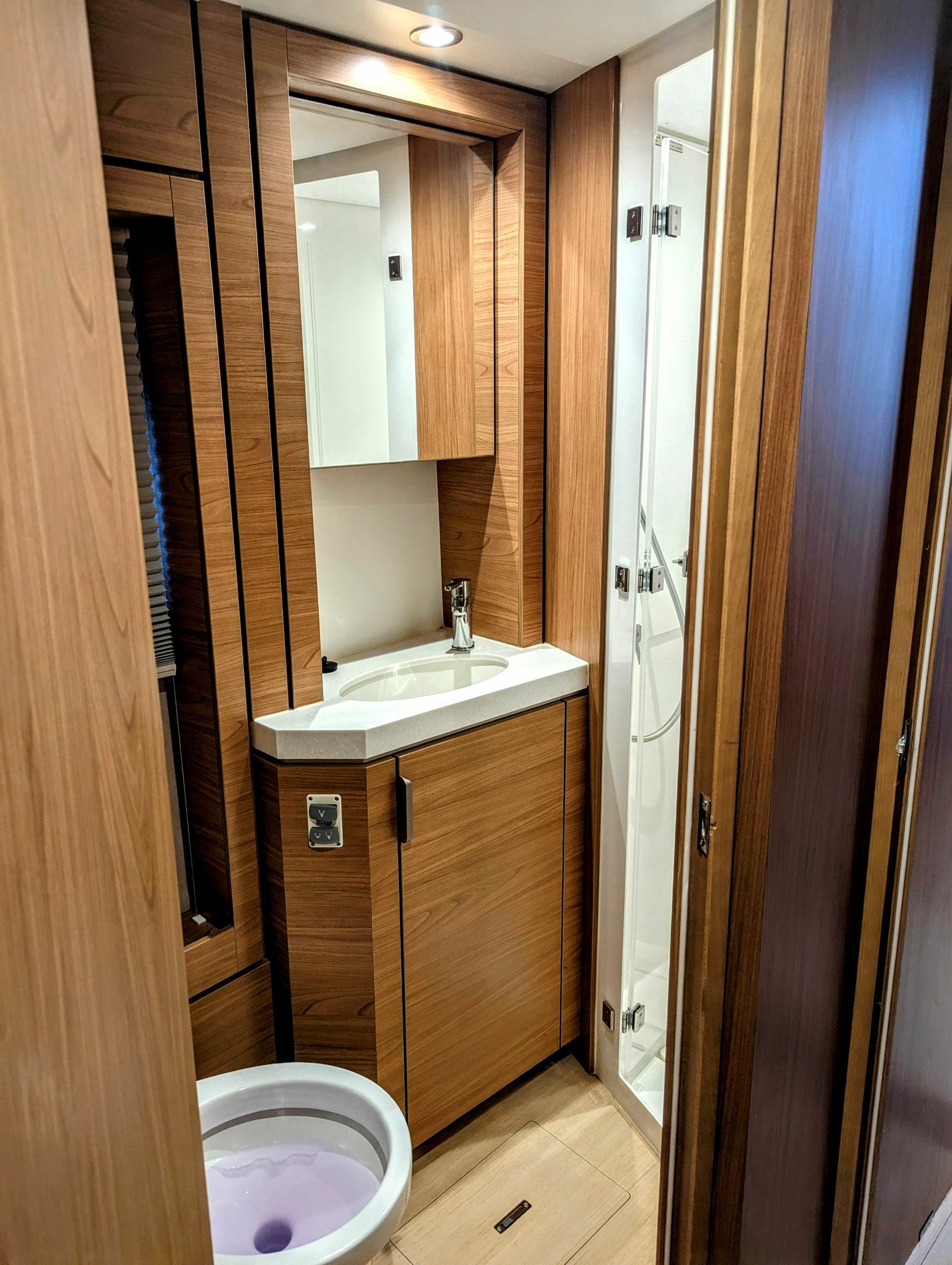 Bali 4.6 | Star Voyager