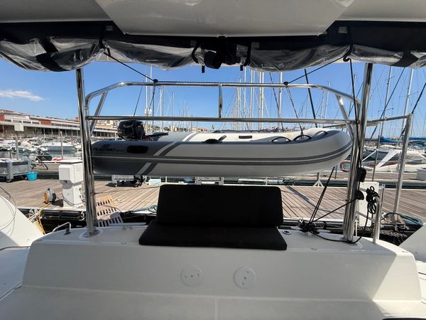 Lagoon 42 | White Lady