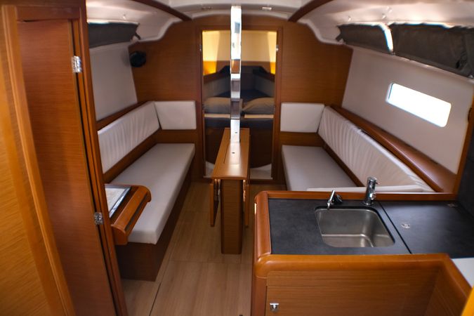 Jeanneau Sun Odyssey 349 | Serineh