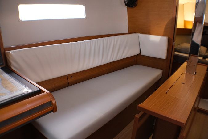 Jeanneau Sun Odyssey 349 | Serineh