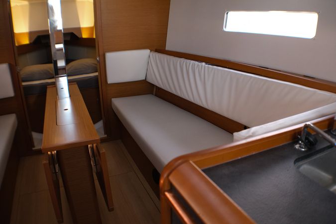 Jeanneau Sun Odyssey 349 | Serineh