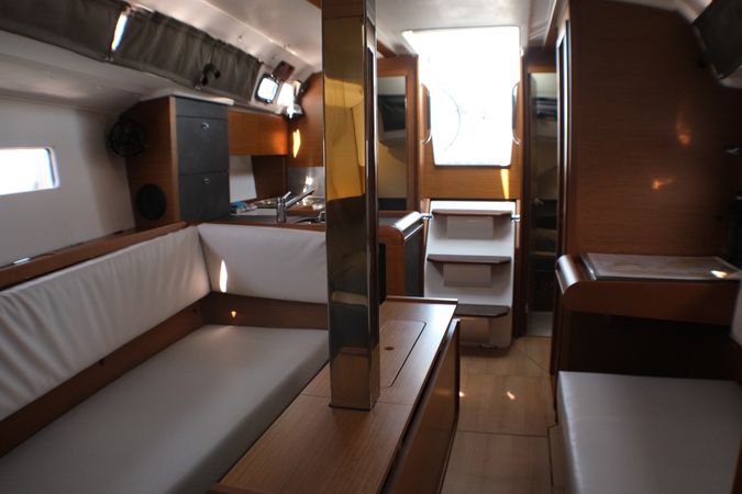 Jeanneau Sun Odyssey 349 | Serineh
