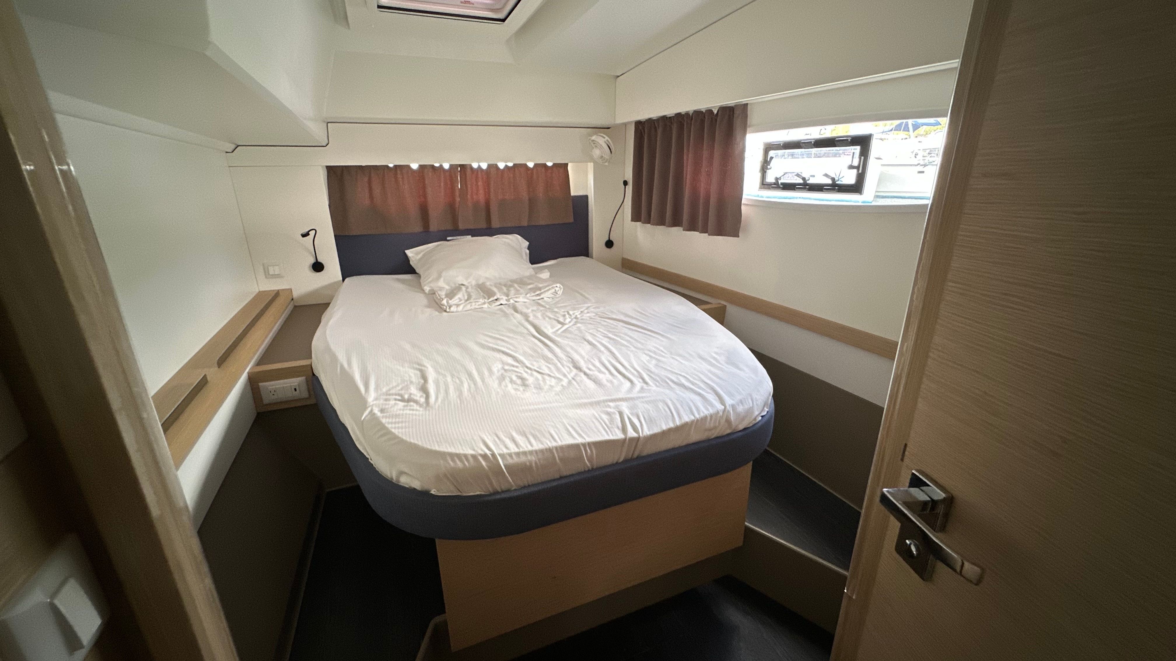Fountaine Pajot Astrea 42 | Libertas