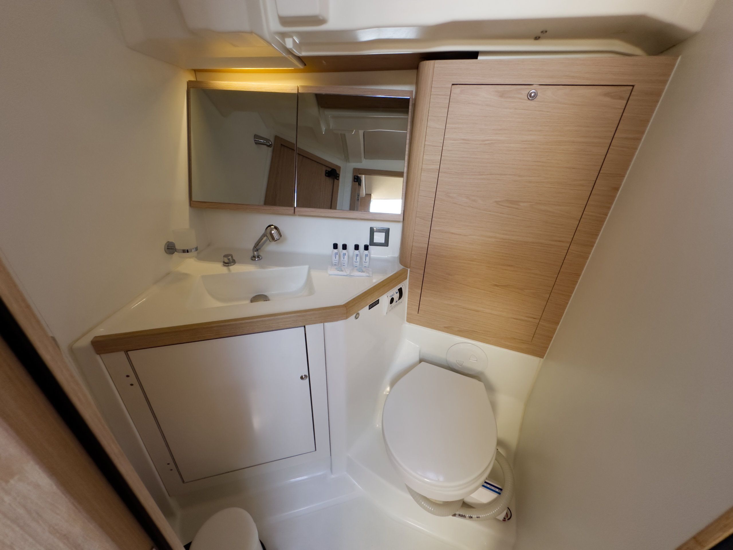 Beneteau Oceanis 46.1 | Sail Away