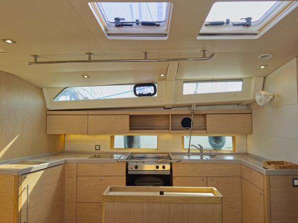 Beneteau Oceanis 46.1 | Sail Away