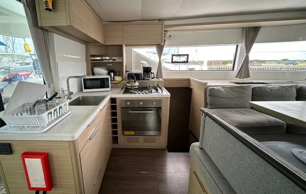 Lagoon 51 | Escapade