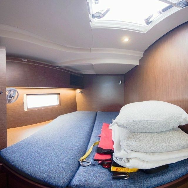 Beneteau Oceanis 51.1 | Mary-Anne