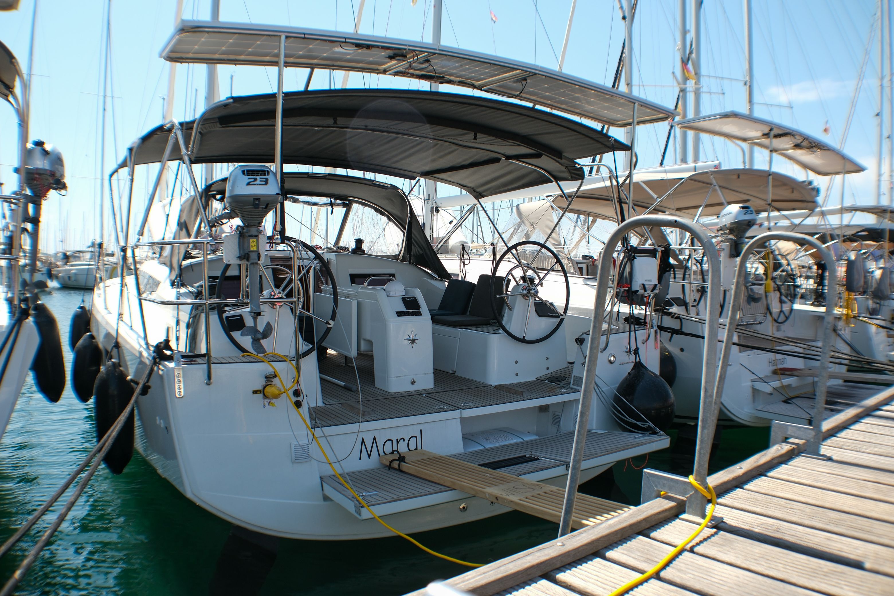 Jeanneau Sun Odyssey 410 | Maral