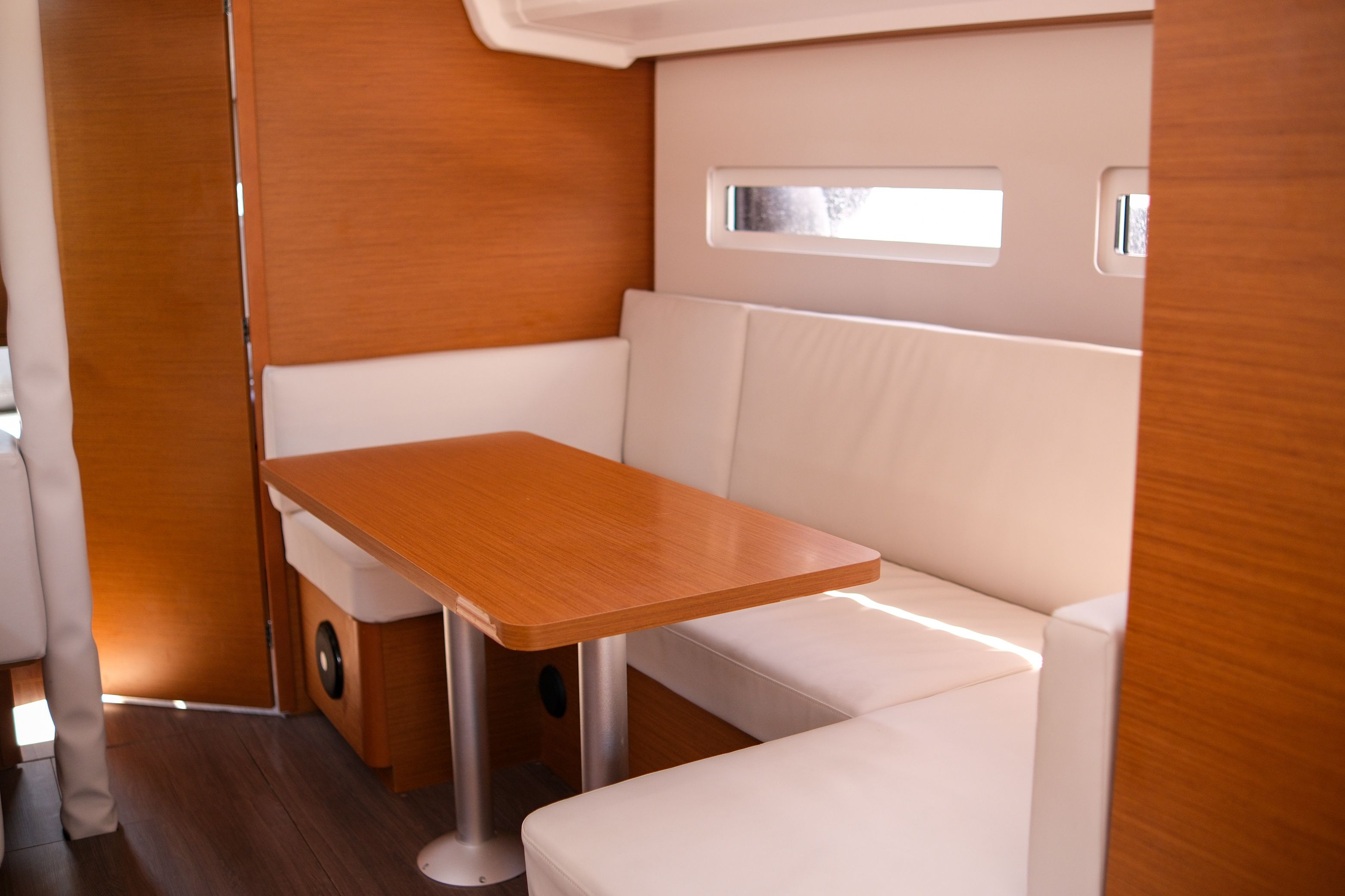 Jeanneau Sun Odyssey 410 | Maral