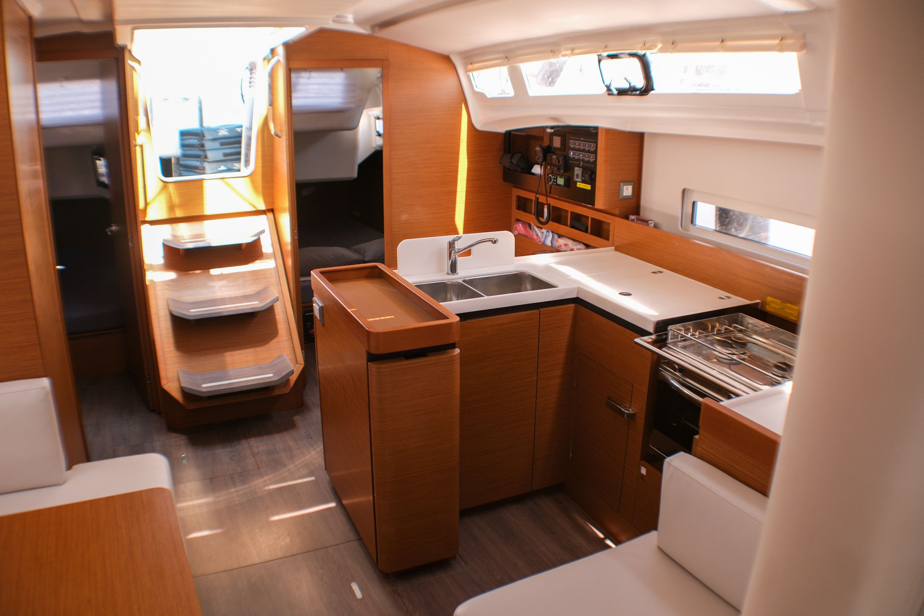 Jeanneau Sun Odyssey 410 | Maral