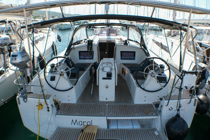 Jeanneau Sun Odyssey 410 | Maral