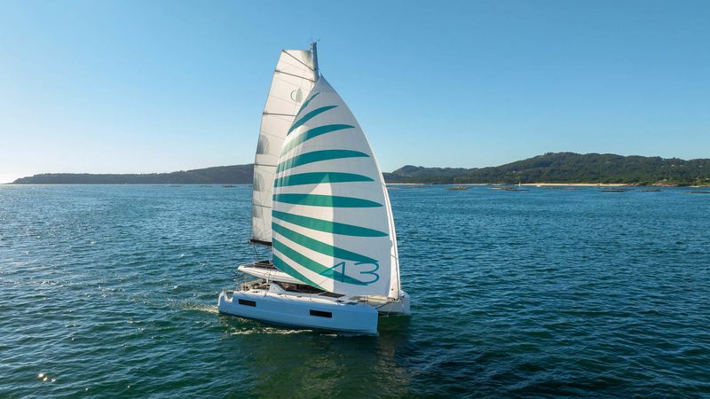 Lagoon 43 | Active.Cruises