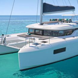 Lagoon 43 | Active.Cruises