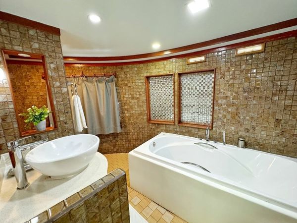 Custom Built 133 | Maldives Legend Zen