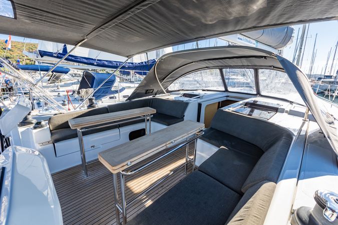 Hanse 508 | Box of Chocolate