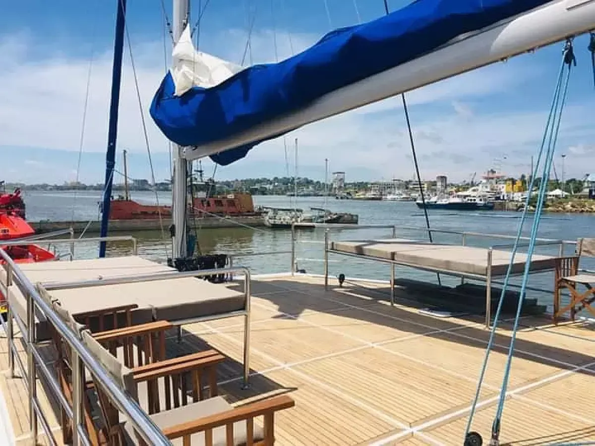 Custom Built 51 | Emerald