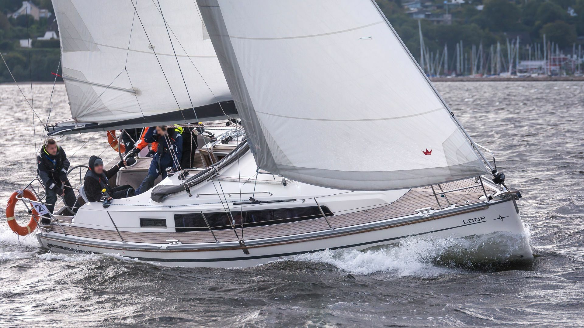 Bavaria Cruiser 34 | Loop