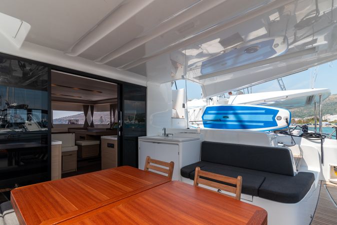 Lagoon 51 | Moonshadow