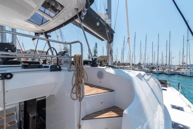 Lagoon 51 | Moonshadow