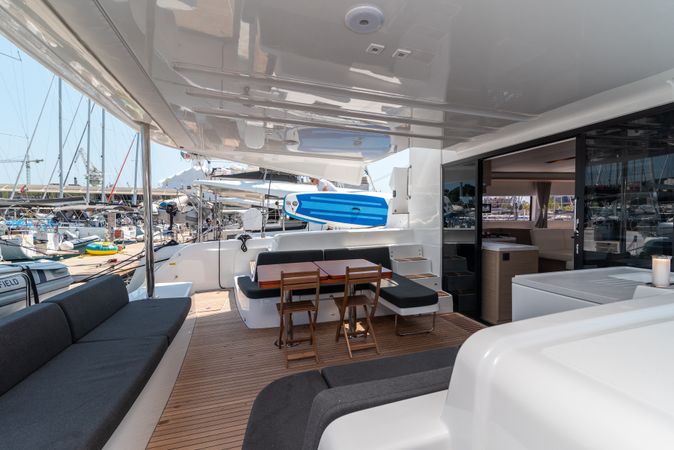 Lagoon 51 | Moonshadow