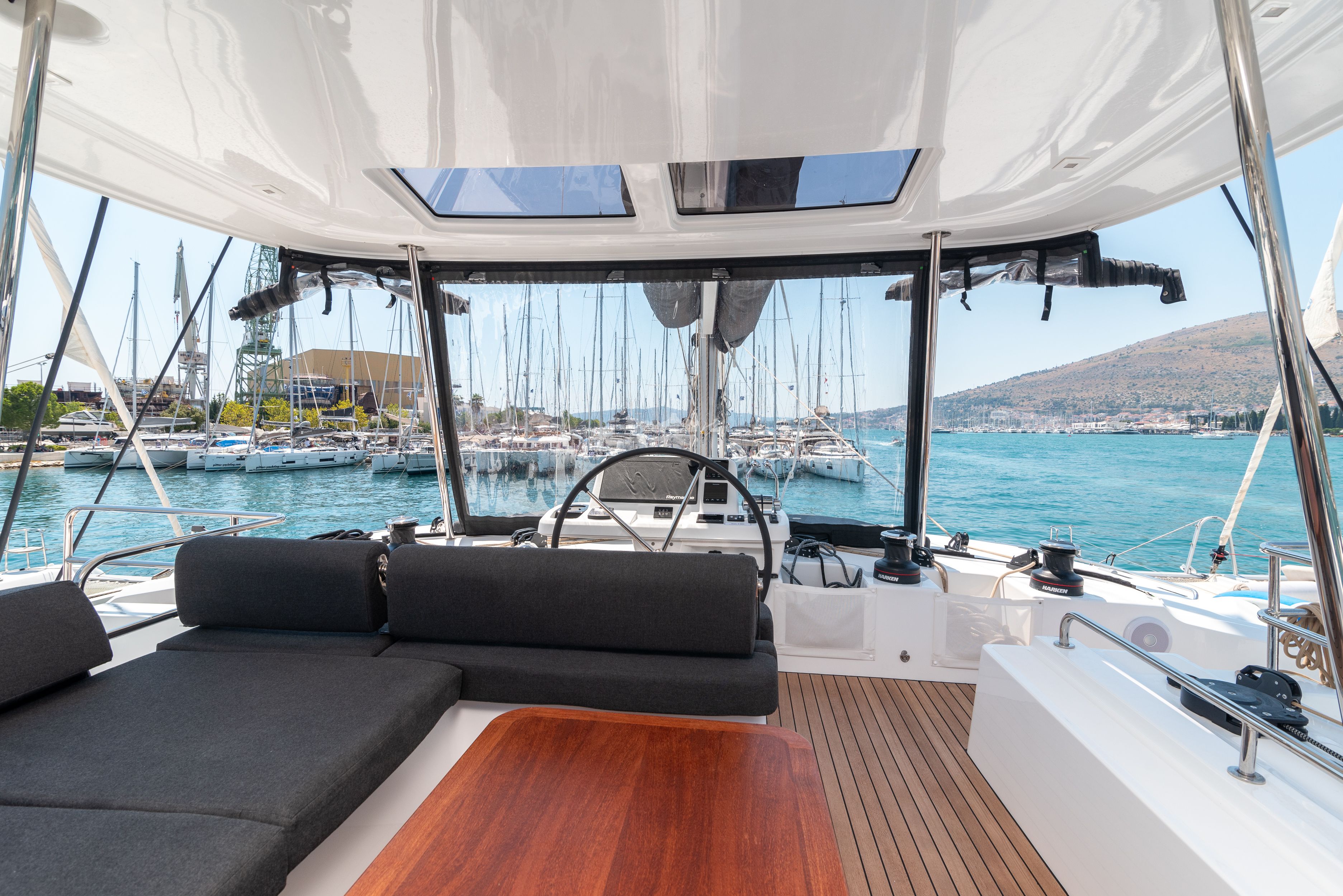 Lagoon 51 | Moonshadow