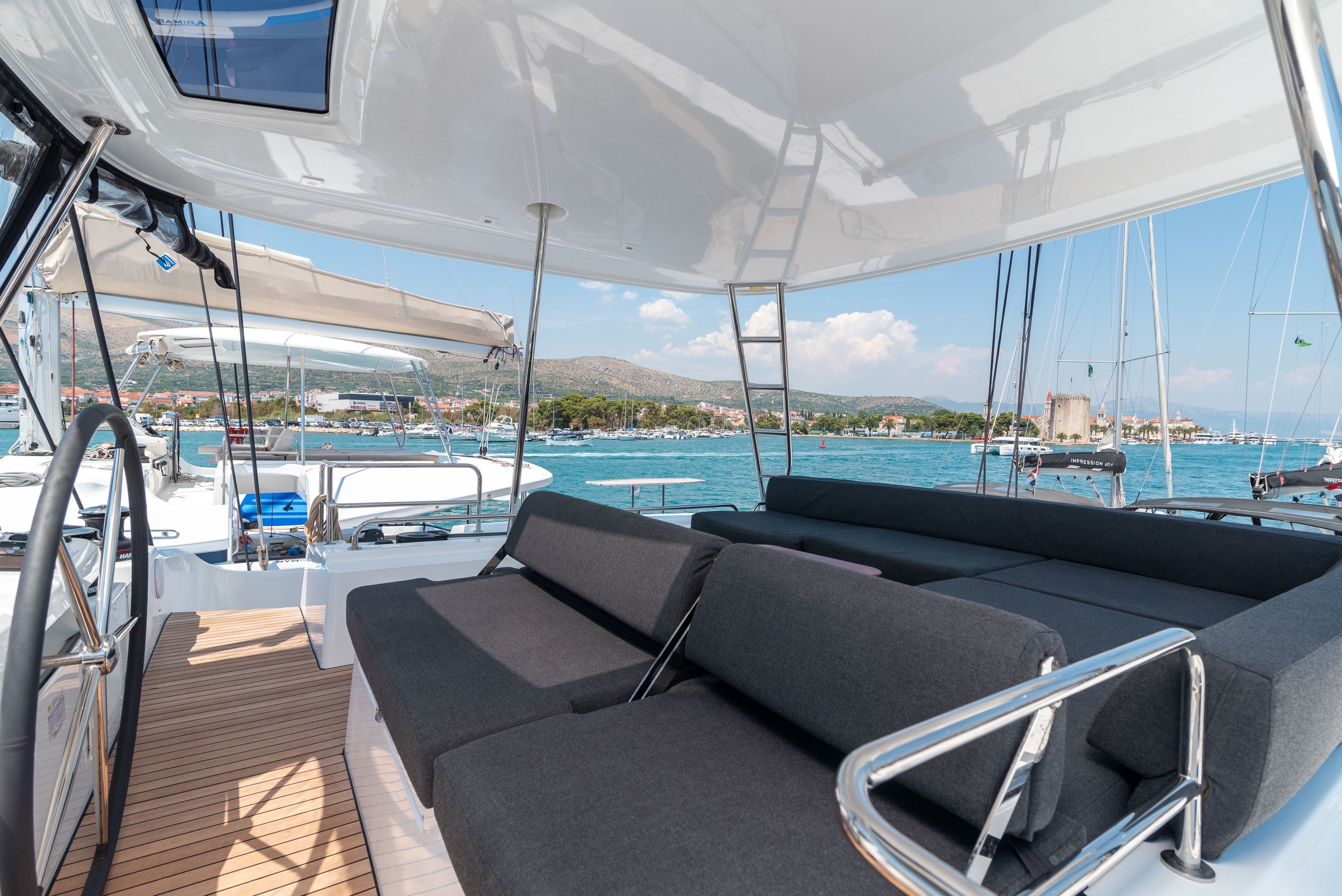 Lagoon 51 | Moonshadow