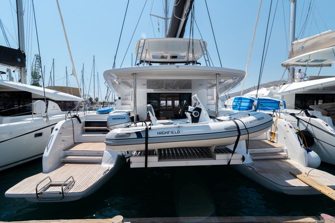 Lagoon 51 | Moonshadow