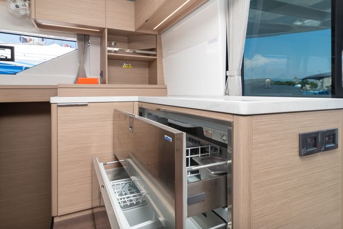 Lagoon 51 | Moonshadow