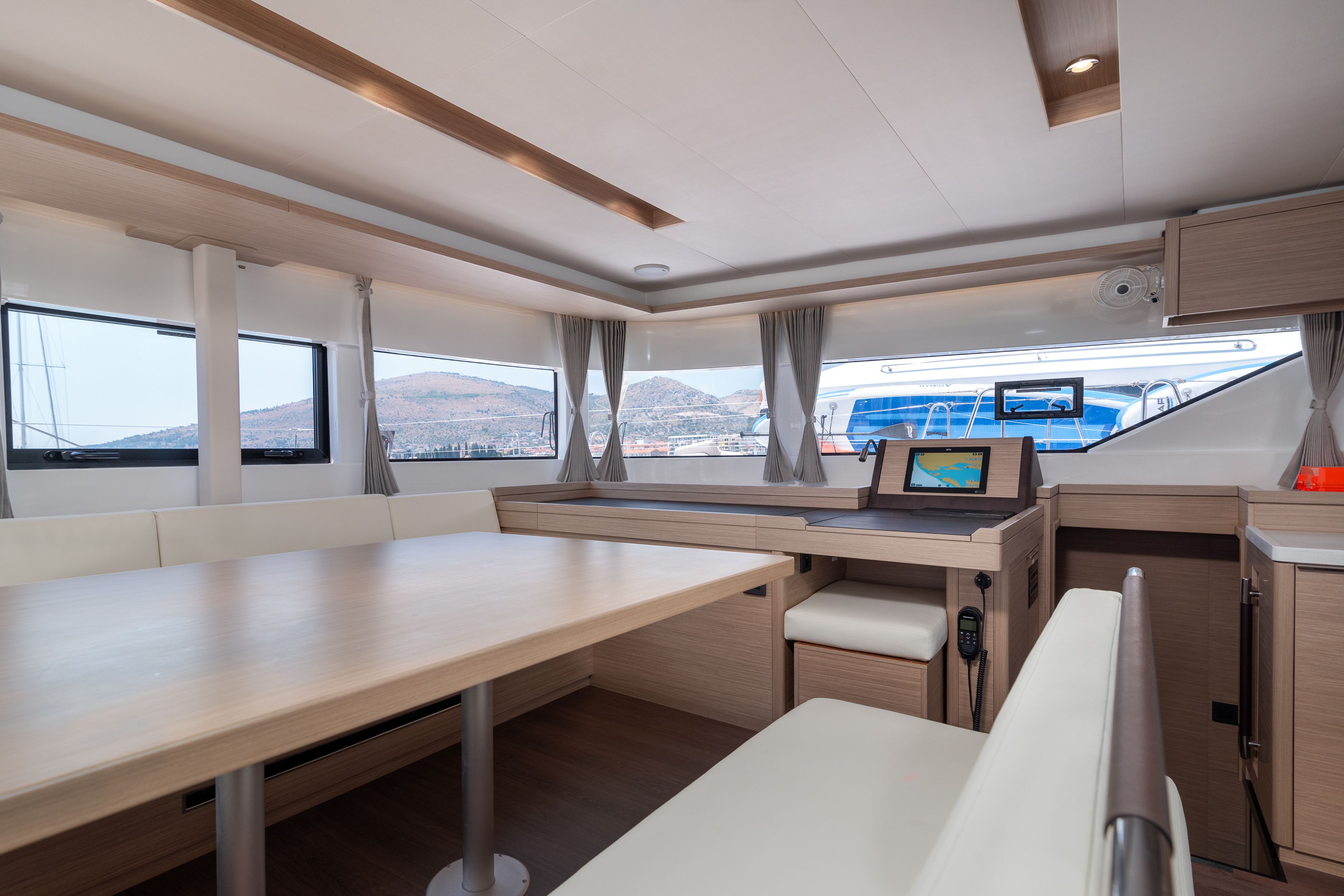 Lagoon 51 | Moonshadow